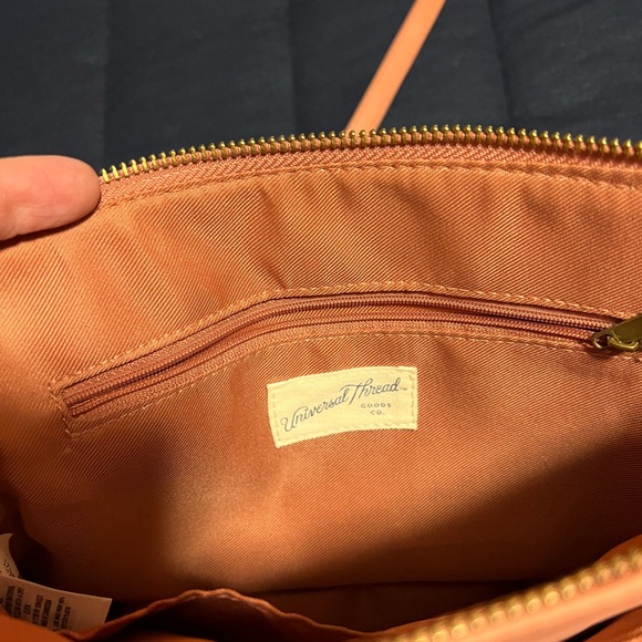 Universal Threads Pink Crossbody - Picture 3 of 5